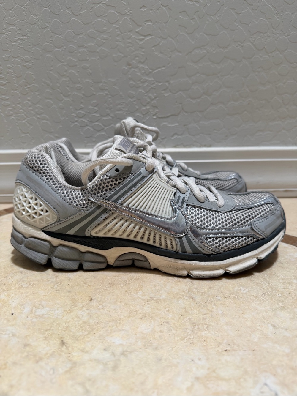 Nike Vomero 5 sz 9